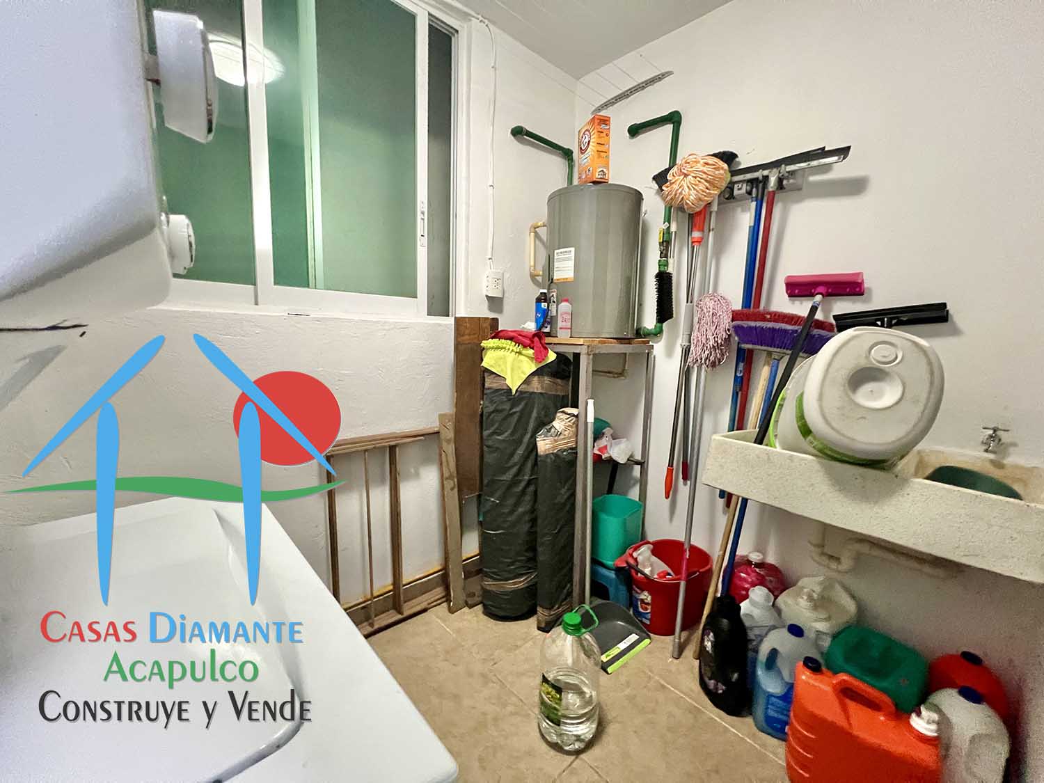 Lobayan 203 - Área de lavandería 1